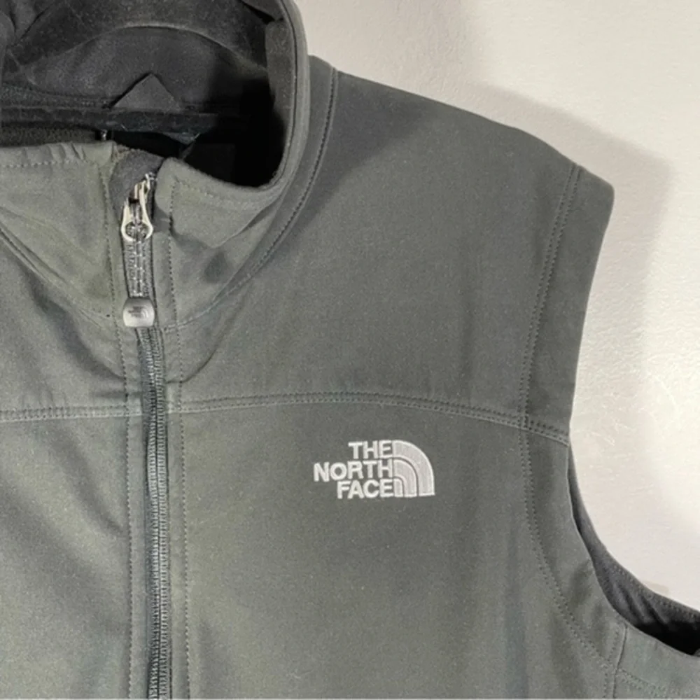 The North Face Waterproof Gilet Vest Jacket Size M color Black